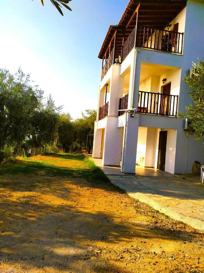 Villa Leonidas Greecefiloxenia Lefókastron Exterior foto